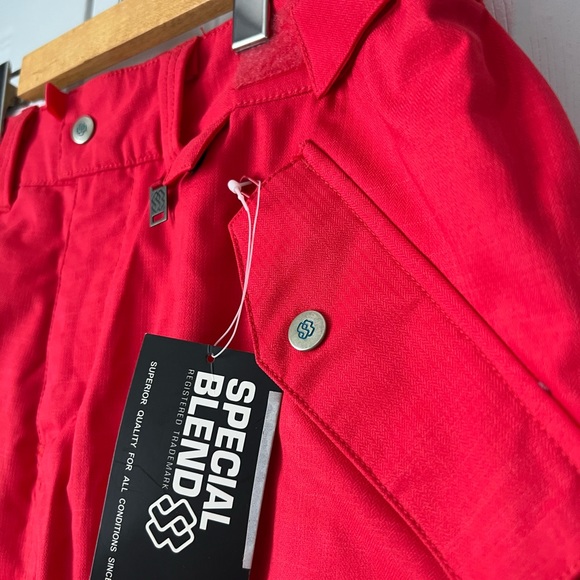 Snowboard Pants - Picture 4 of 10